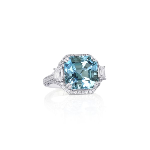 Emerald-Cut Aquamarine and Diamond Ring - Image 3