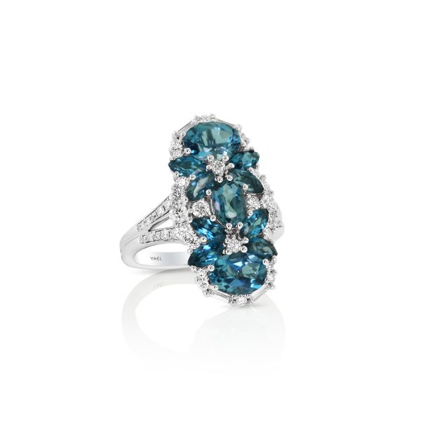 Blue Topaz Pendant in White Gold - Image 2