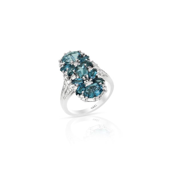 Blue Topaz Pendant in White Gold - Image 3