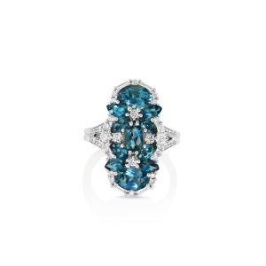 Blue Topaz Pendant in White Gold