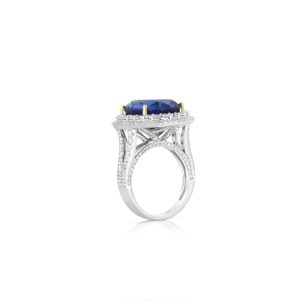 Oval Tanzanite & Diamond Ring