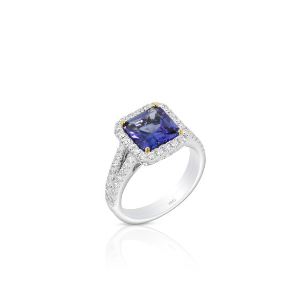Cushion Tanzanite & Diamond Ring - Image 3